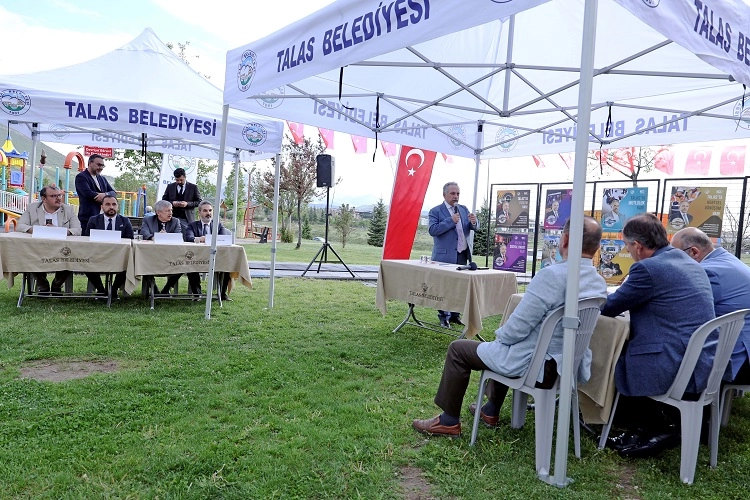 Kayseri Talas'ta vatandaşlar Başkan Yalçın'a soruyor