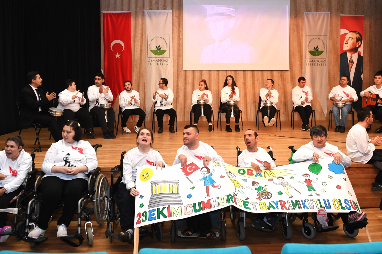 Engelli bireyler Bursa Osmangazi’de Cumhuriyet Bayramını kutladı