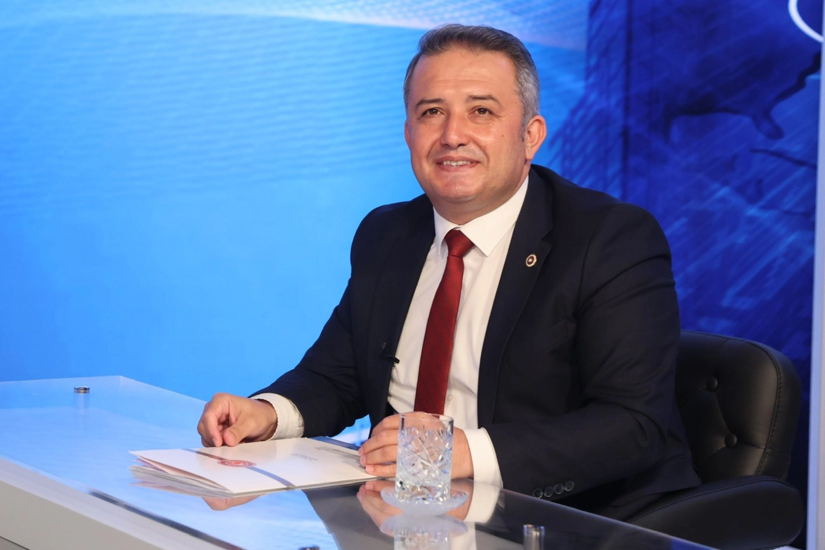 Bağımsız Milletvekili İsa Mesih Şahin yeniden AK Parti'ye katıldı