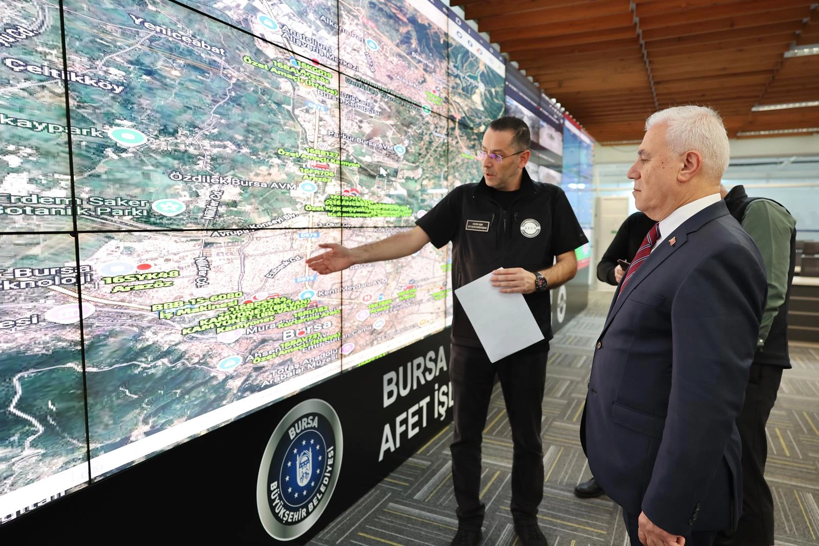 Bursa'da Başkan Bozbey'den lodos uyarısı... Gelişmeleri AKOM'dan takip etti