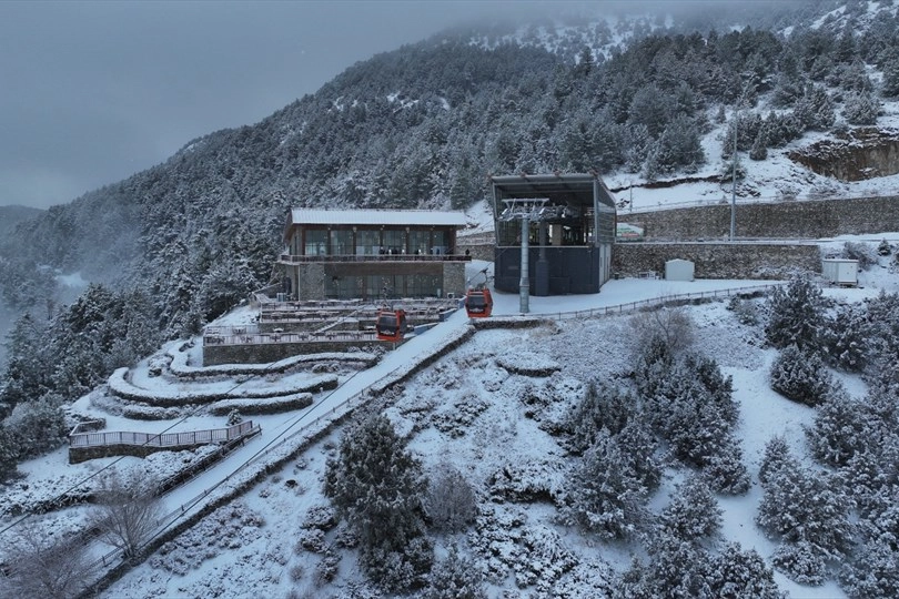 Denizli Teleferikte yeni dönem kar manzarasıyla başlıyor