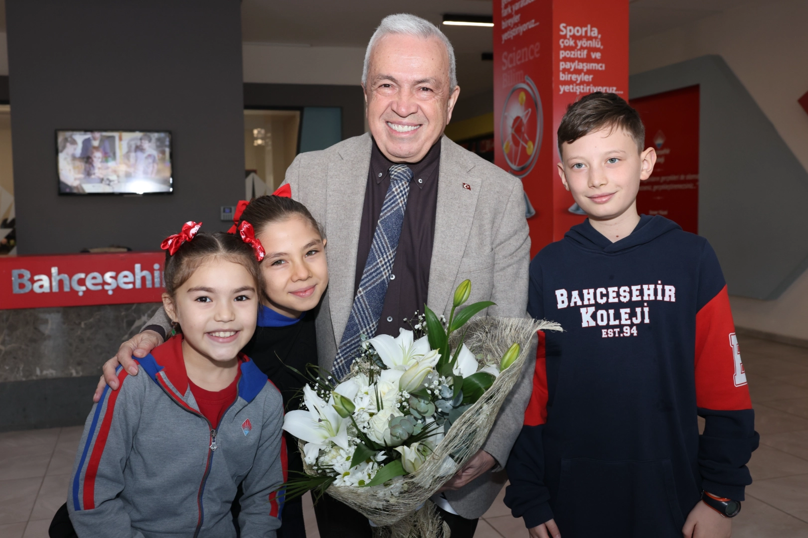 Minik İpek davet etti, Başkan Şadi Özdemir kırmadı