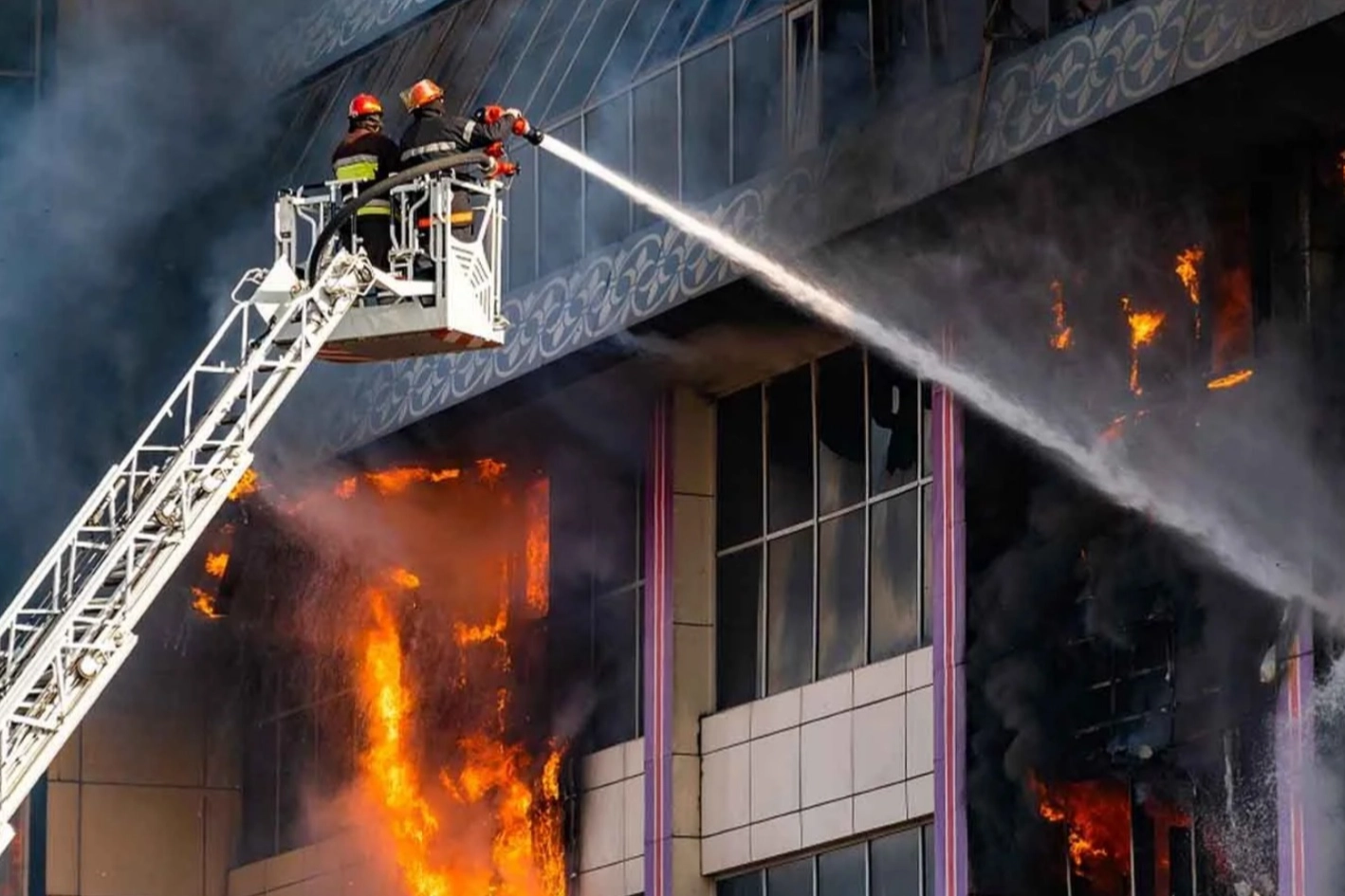 Elektrik yangınları önceden uyarı verir