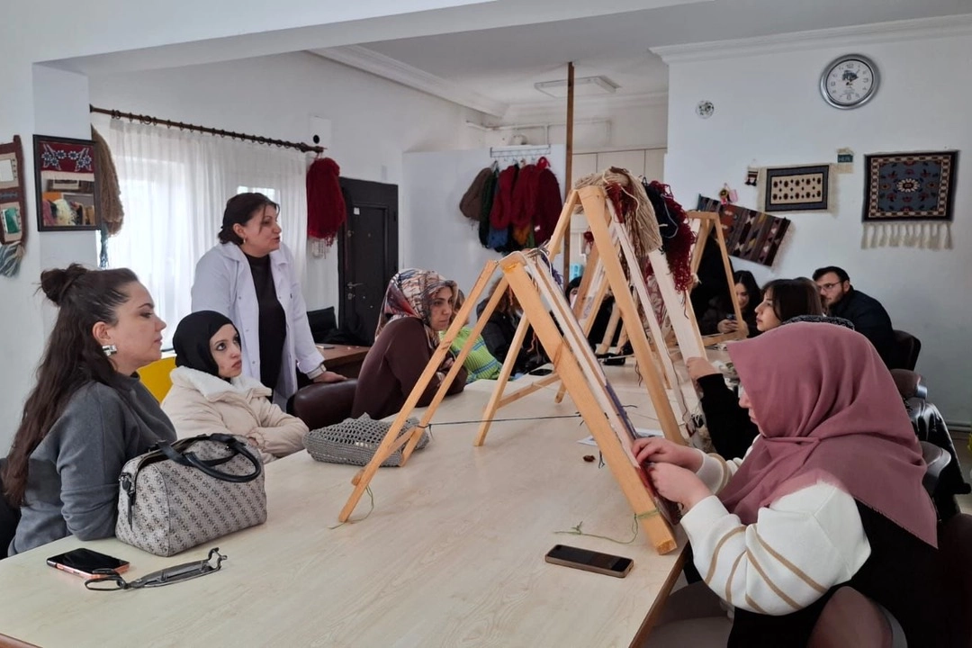 Nevşehir'de geleneksel sanat genç kuşakla buluştu