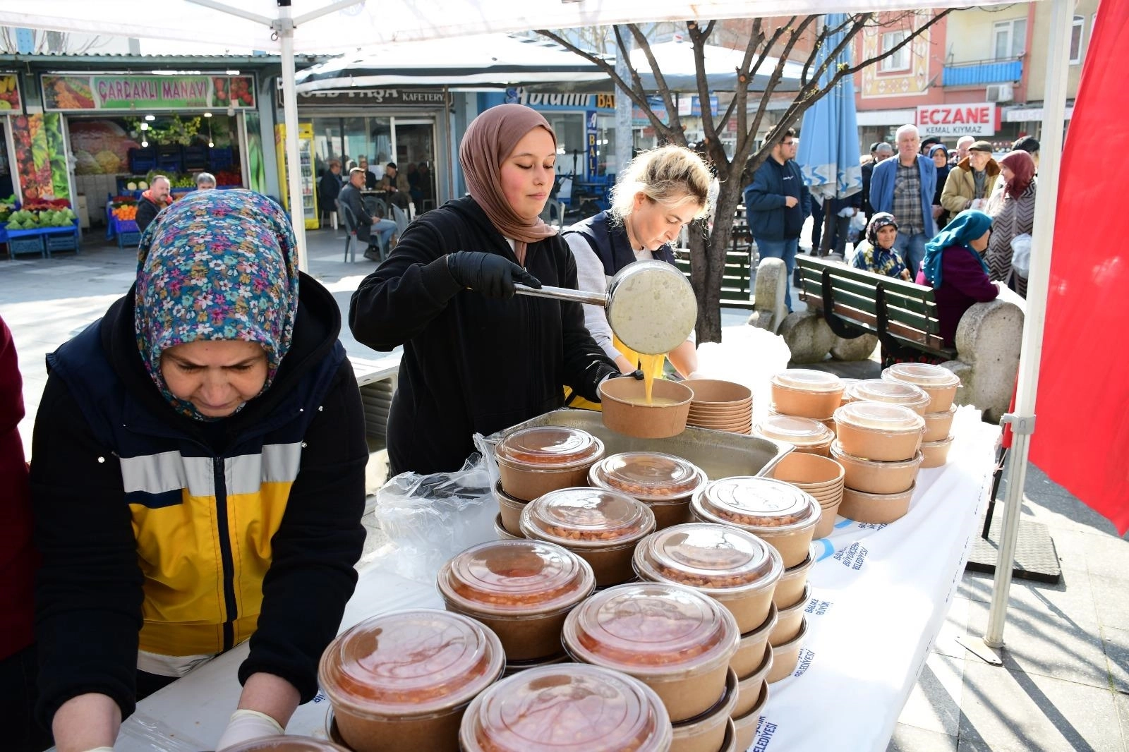 Balıkesir’de iftar sofrası gönülleri ısıttı